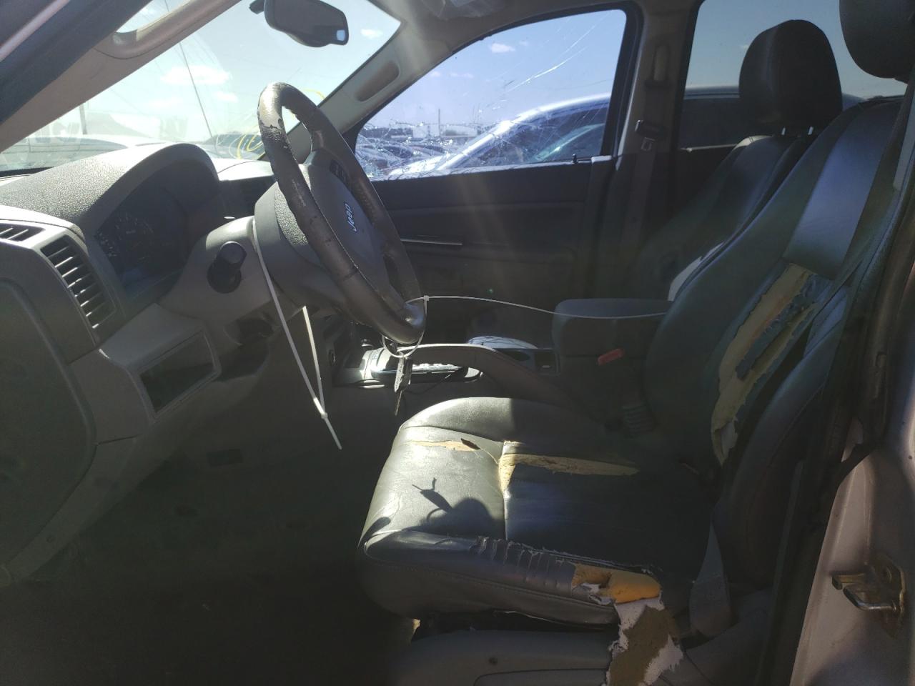 Photo 5 from auction – 2005 JEEP GRAND CHER with VIN 1J4HS48NX5C706798
