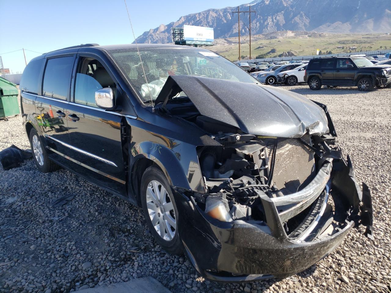 CHRYSLER TOWN & COU 2012 with VIN 2C4RC1CG5CR269831 - Photo from auction
