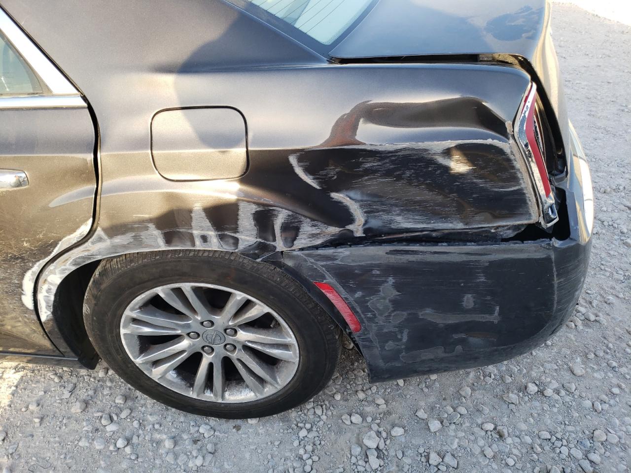 Photo 10 from auction – 2015 CHRYSLER 300C with VIN 2C3CCAEG7FH766106
