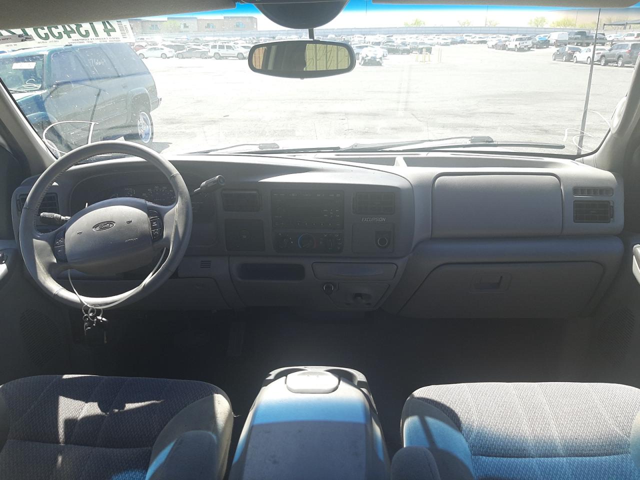 Photo 9 from auction – 2001 FORD EXCURSION with VIN 1FMNU40F01ED57801