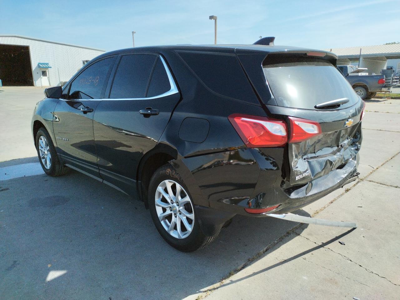Photo 3 from auction – 2018 CHEVROLET EQUINOX LT with VIN 2GNAXSEV3J6306271