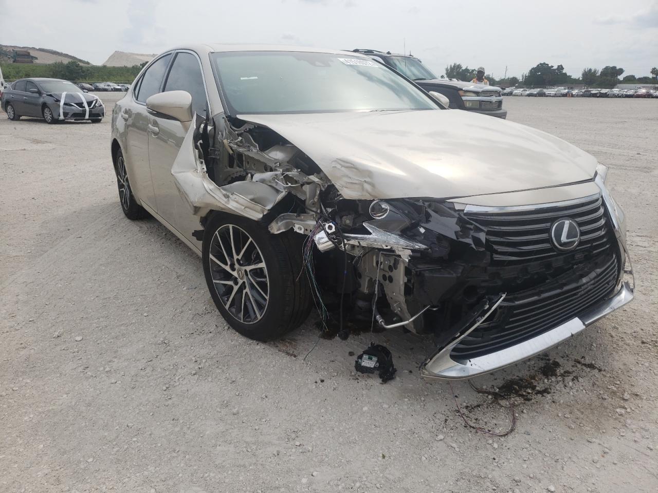 LEXUS ES 350 2018 with VIN 58ABK1GG7JU112417 - Photo from auction