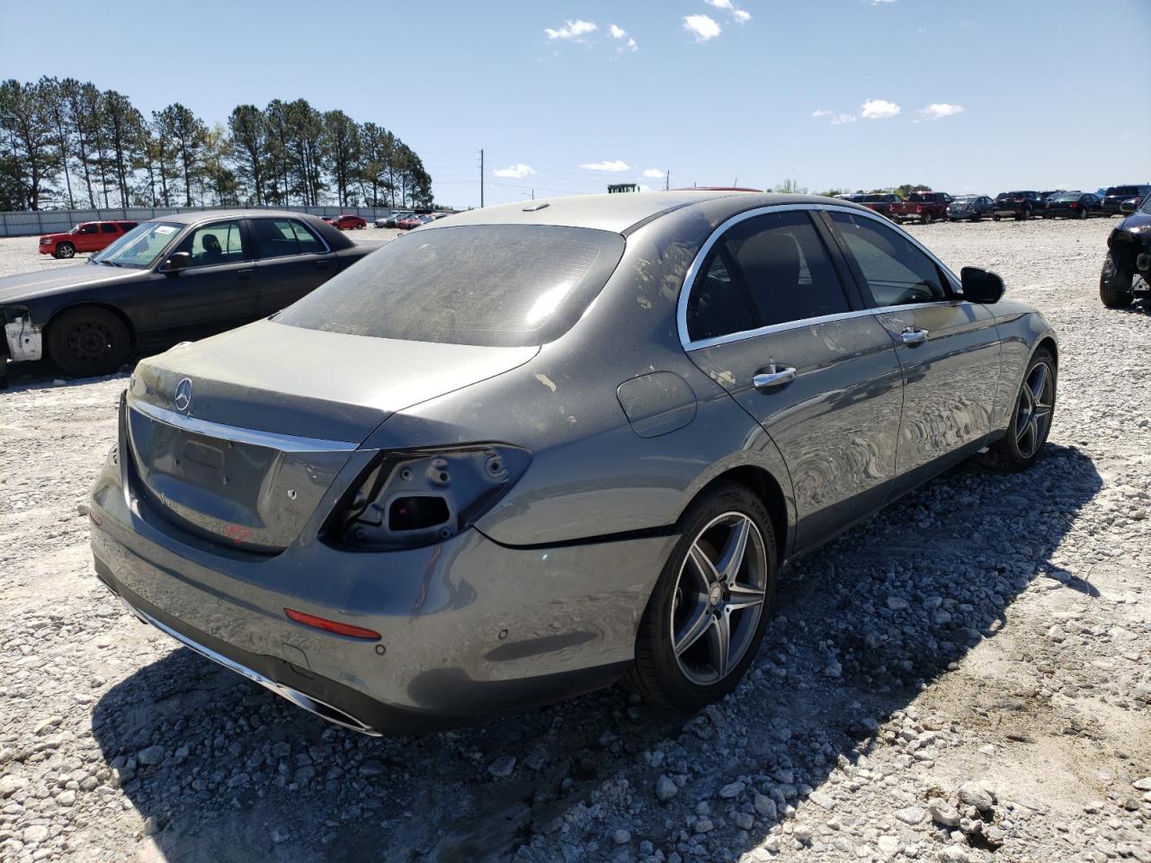 Photo 4 from auction – 2017 MERCEDES-BENZ E 300 with VIN WDDZF4JB7HA011649