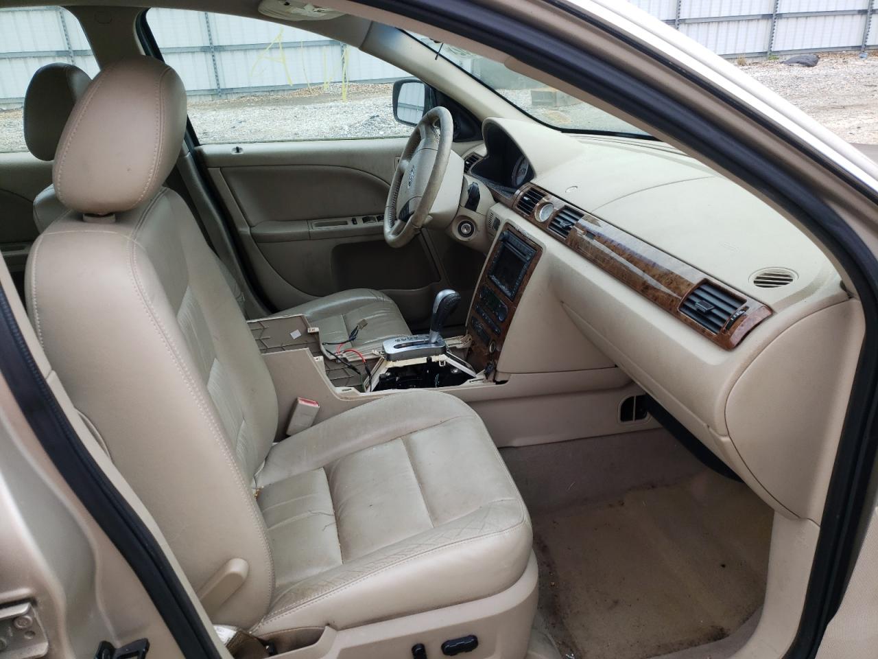 Photo 5 from auction – 2006 FORD FIVE HUNDR with VIN 1FAFP25166G105215