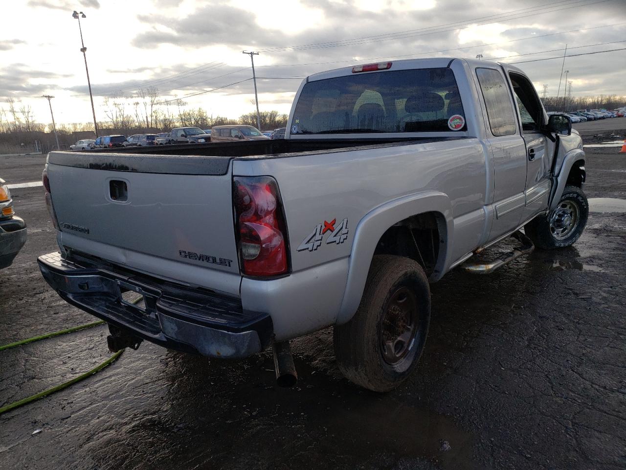 Photo 4 from auction – 2005 CHEVROLET 2500 with VIN 1GCHK29235E113027