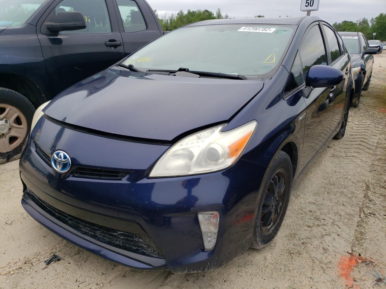 Photo 2 from auction – 2013 TOYOTA PRIUS with VIN JTDKN3DU6D0352711