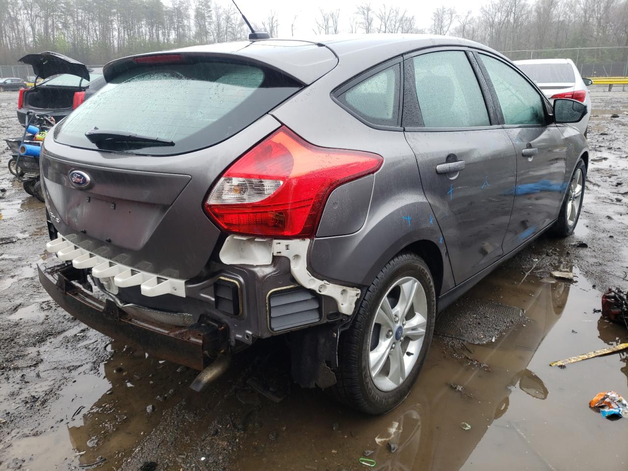 Photo 4 from auction – 2013 FORD FOCUS SE with VIN 1FADP3K27DL369834
