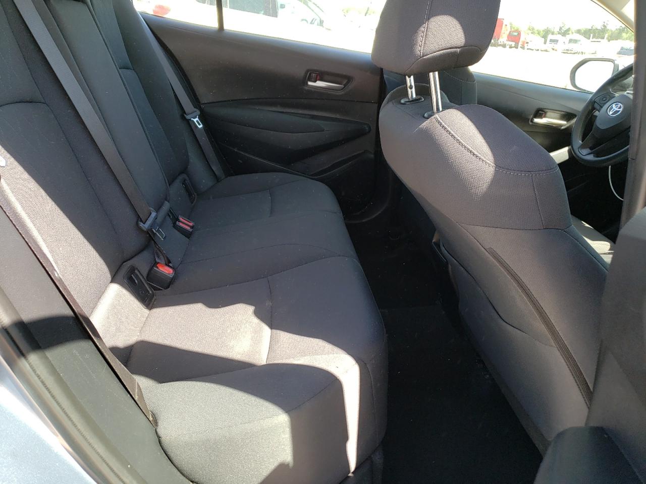 Photo 6 from auction – 2020 TOYOTA COROLLA LE with VIN 5YFEPRAE1LP100747