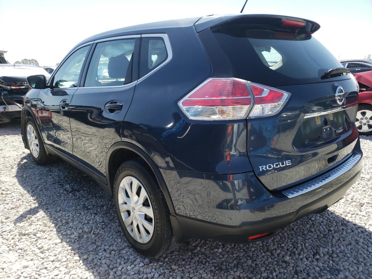 Photo 3 from auction – 2016 NISSAN ROGUE S with VIN KNMAT2MT0GP612552