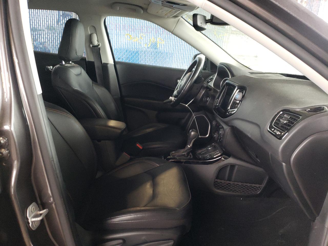 Zdjęcie 5 z aukcji – 2019 JEEP COMPASS LI z VIN 3C4NJDCB1KT791135