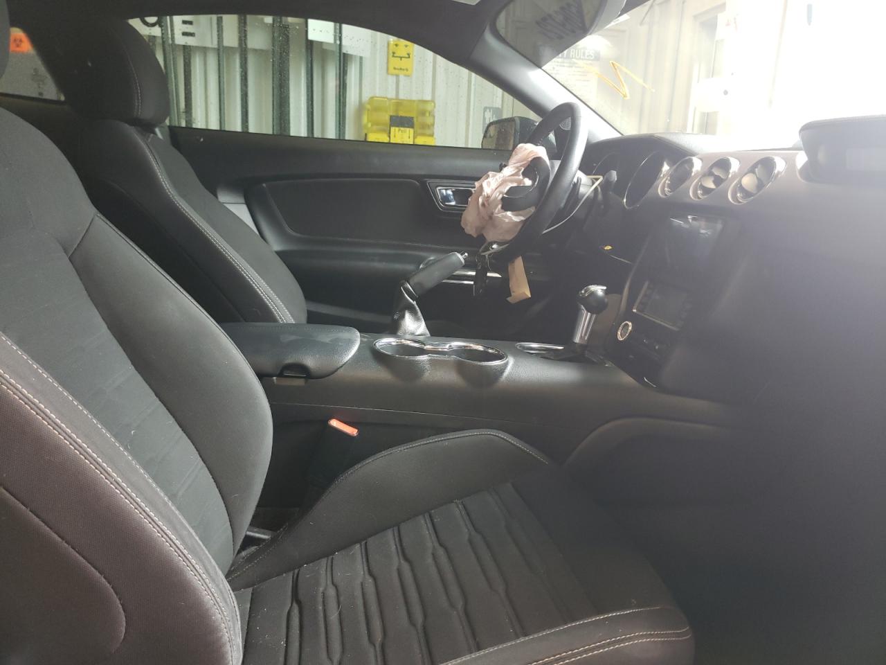 Photo 5 from auction – 2017 FORD MUSTANG with VIN 1FA6P8TH7H5322628
