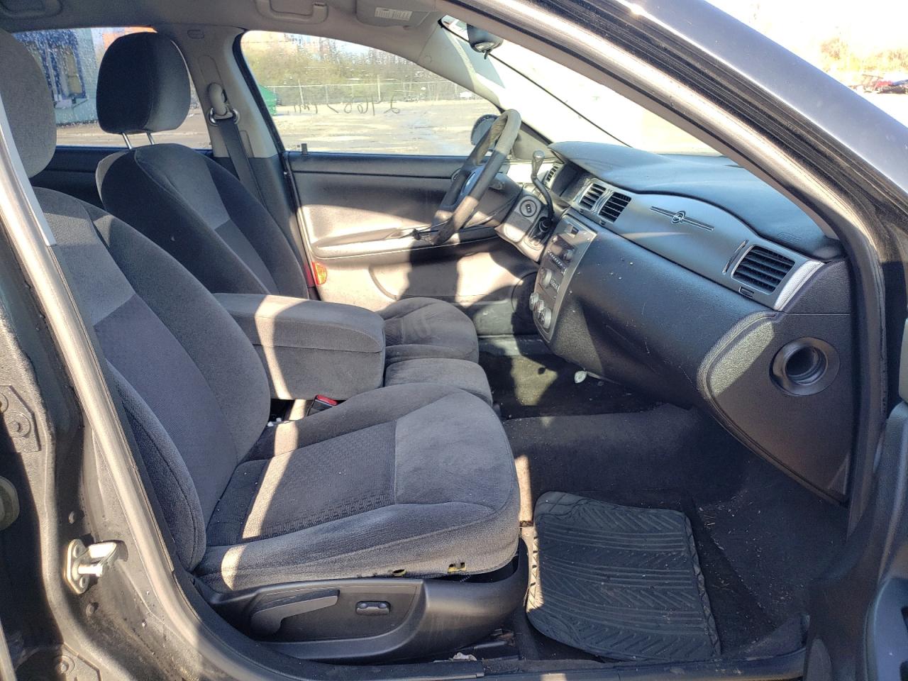 Photo 5 from auction – 2012 CHEVROLET IMPALA POL with VIN 2G1WD5E36C1158777