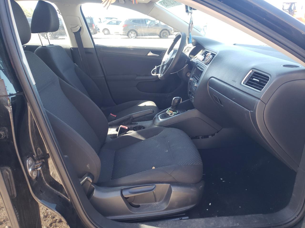 Photo 5 from auction – 2012 VOLKSWAGEN JETTA BASE with VIN 3VW2K7AJ4CM423780