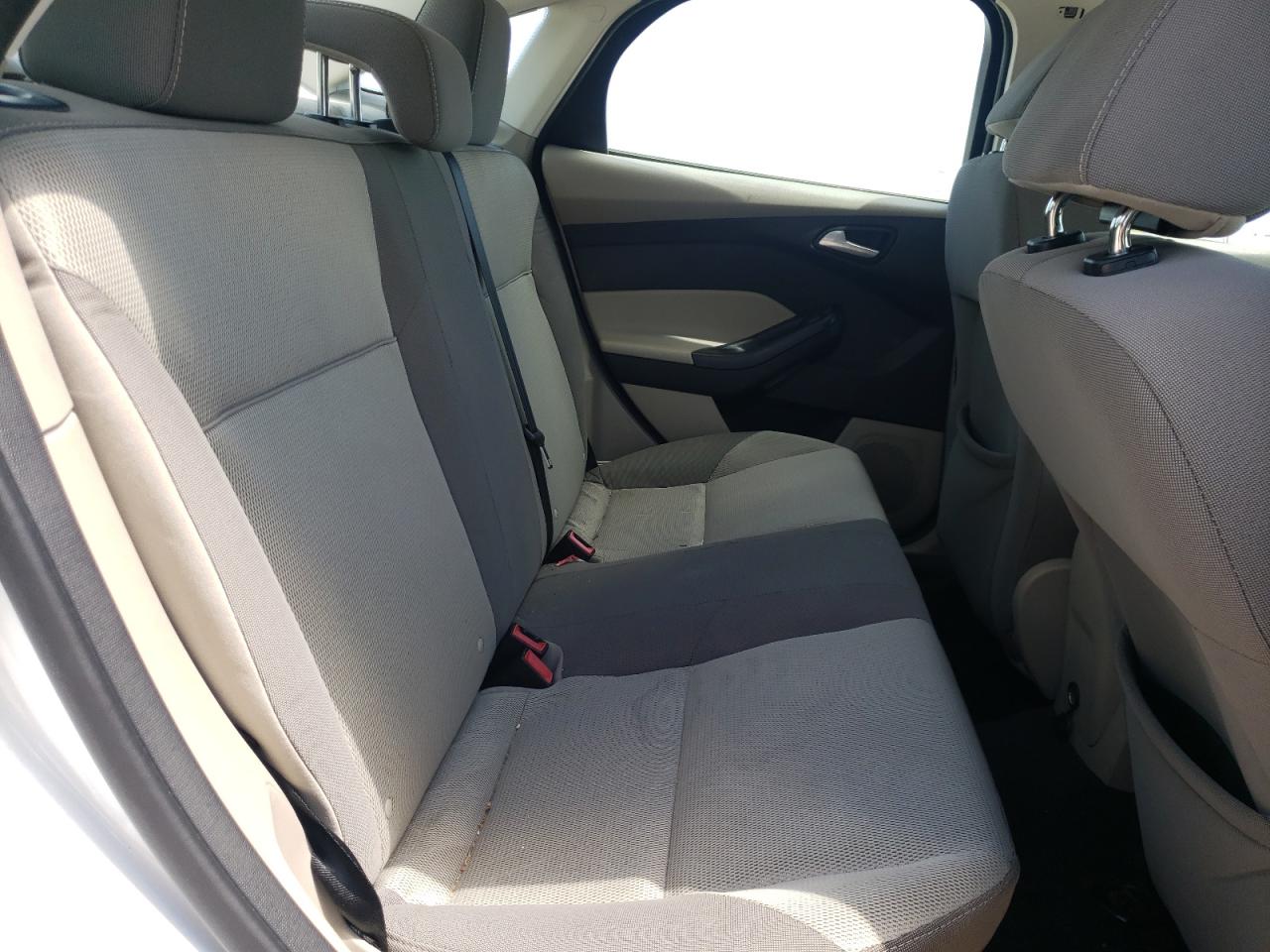 Photo 6 from auction – 2014 FORD FOCUS SE with VIN 1FADP3F28EL203043