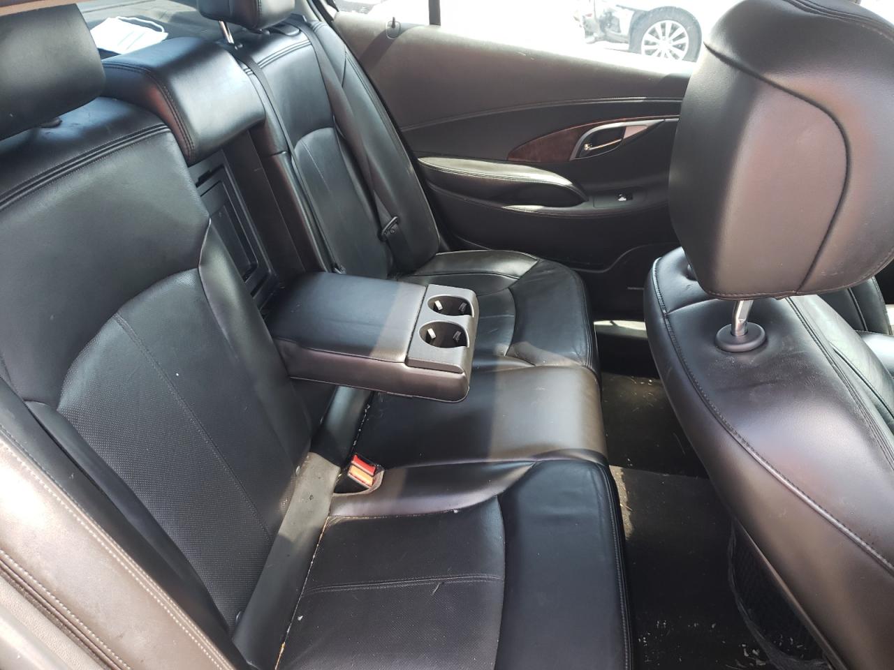 Foto 6 de la subasta – 2010 BUICK LACROSSE C con VIN 1G4GE5EV2AF291466