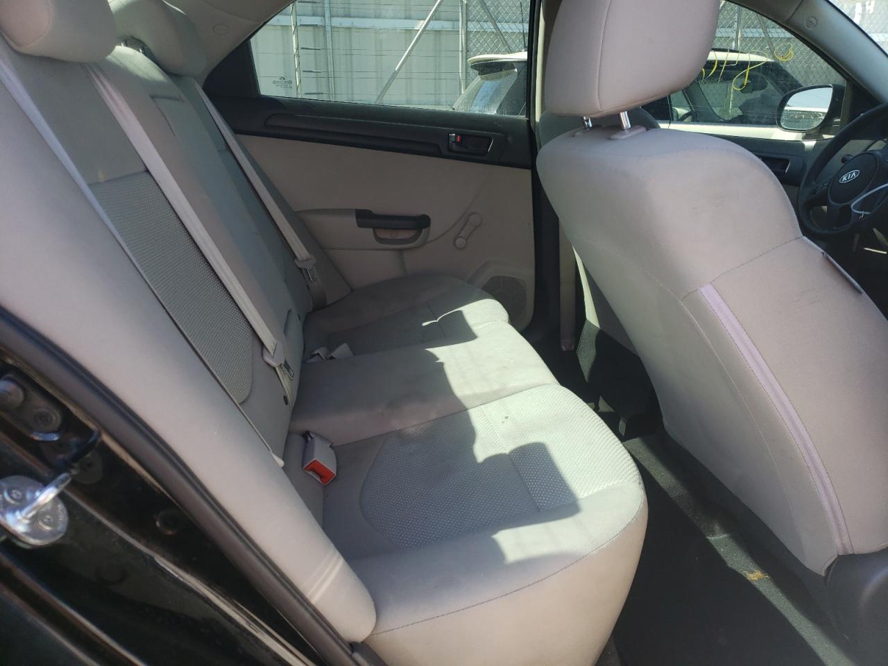Photo 6 from auction – 2010 KIA FORTE LX with VIN KNAFT4A25A5854668