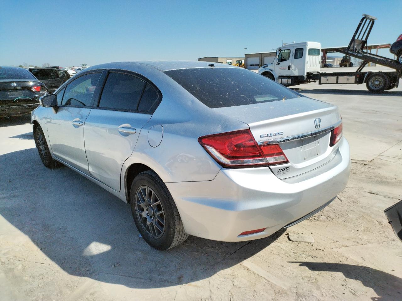 Photo 3 from auction – 2015 HONDA CIVIC LX with VIN 19XFB2F50FE053431