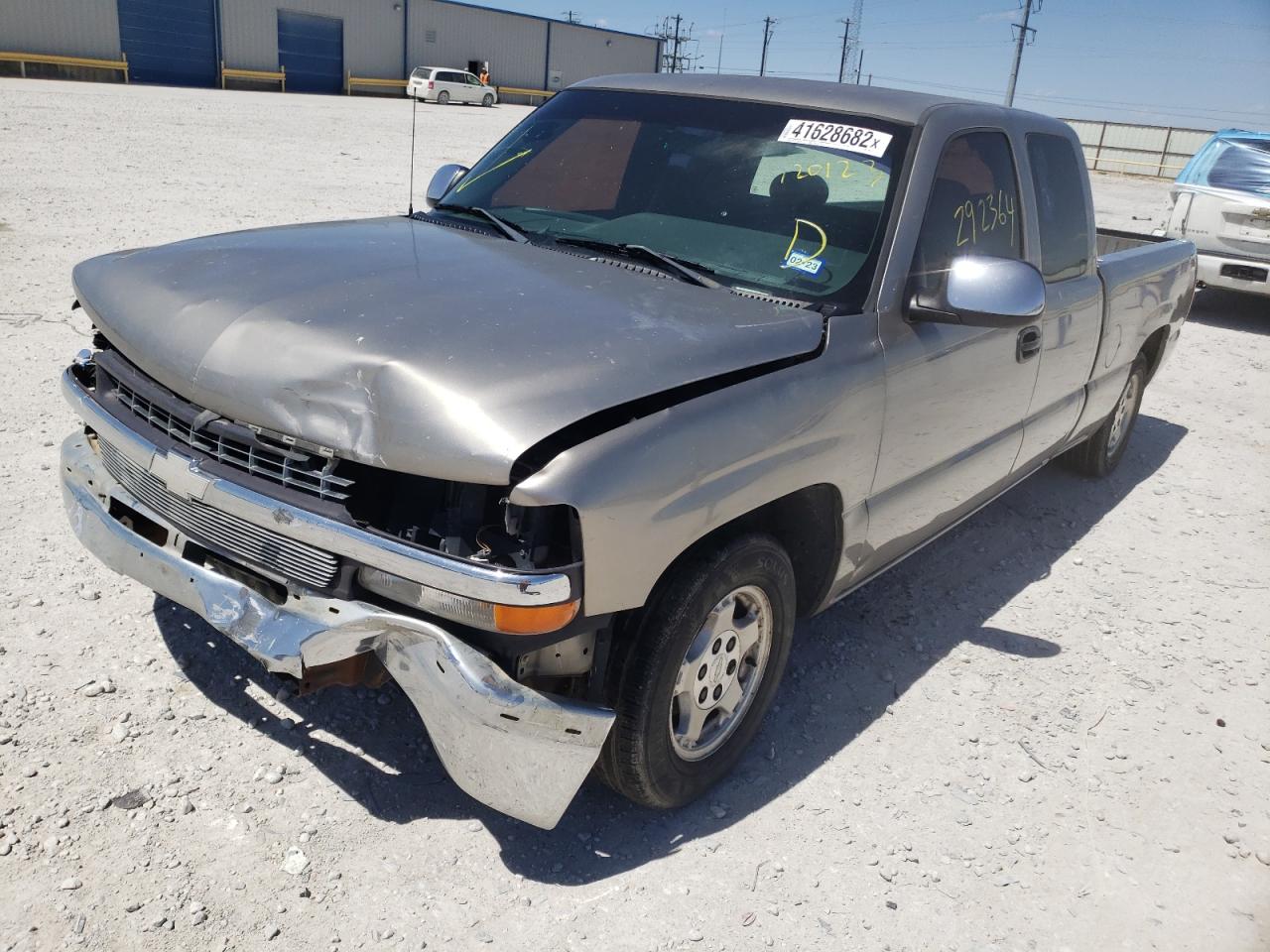 Photo 2 from auction – 2001 CHEVROLET SILVERADO with VIN 2GCEC19V111120123
