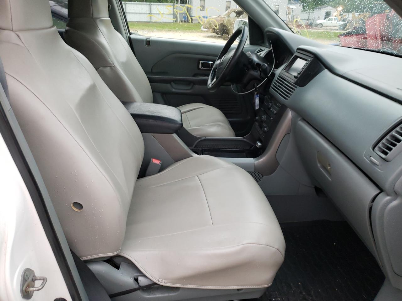 Photo 5 from auction – 2003 HONDA PILOT EXL with VIN 2HKYF187X3H528368