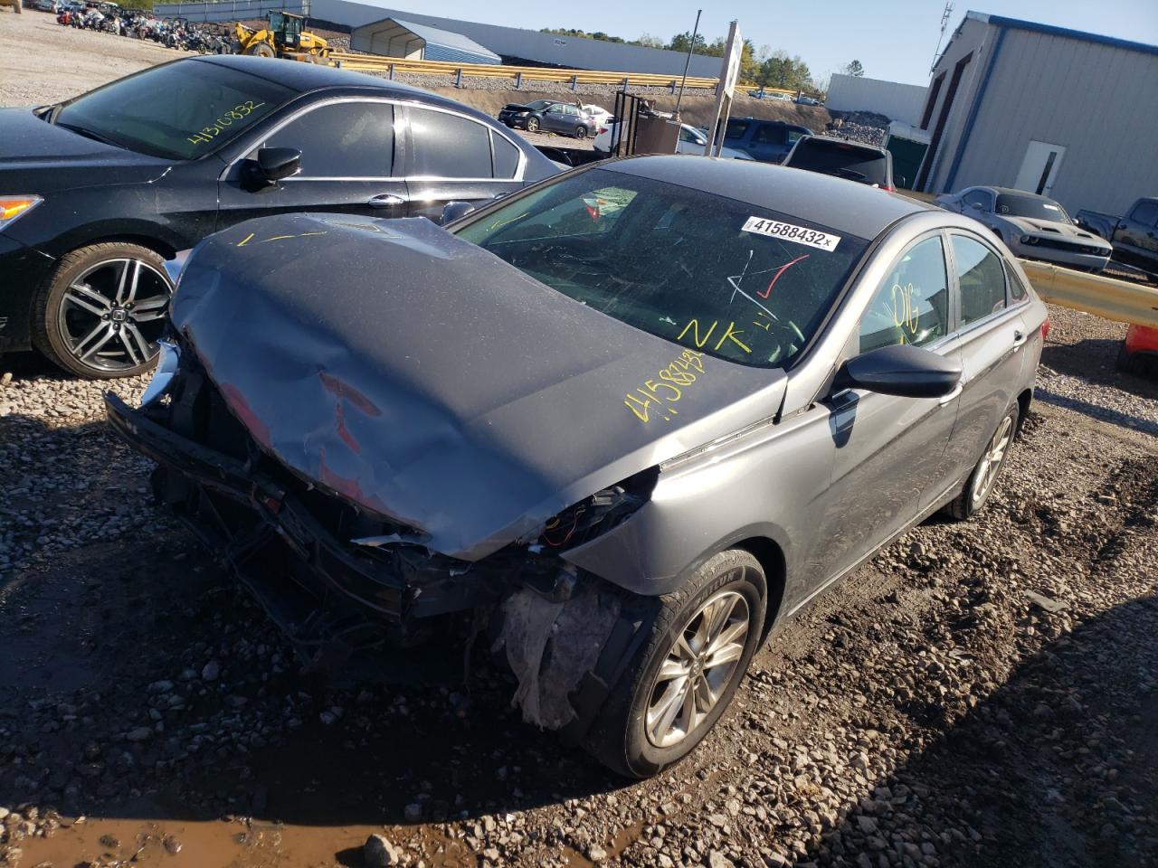 Photo 2 from auction – 2013 HYUNDAI SONATA GLS with VIN 5NPEB4AC0DH715692