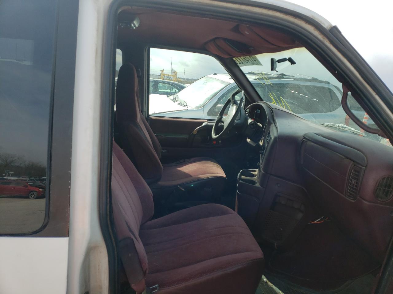 Photo 5 from auction – 1996 CHEVROLET ASTRO with VIN 1GNDM19W3TB179380