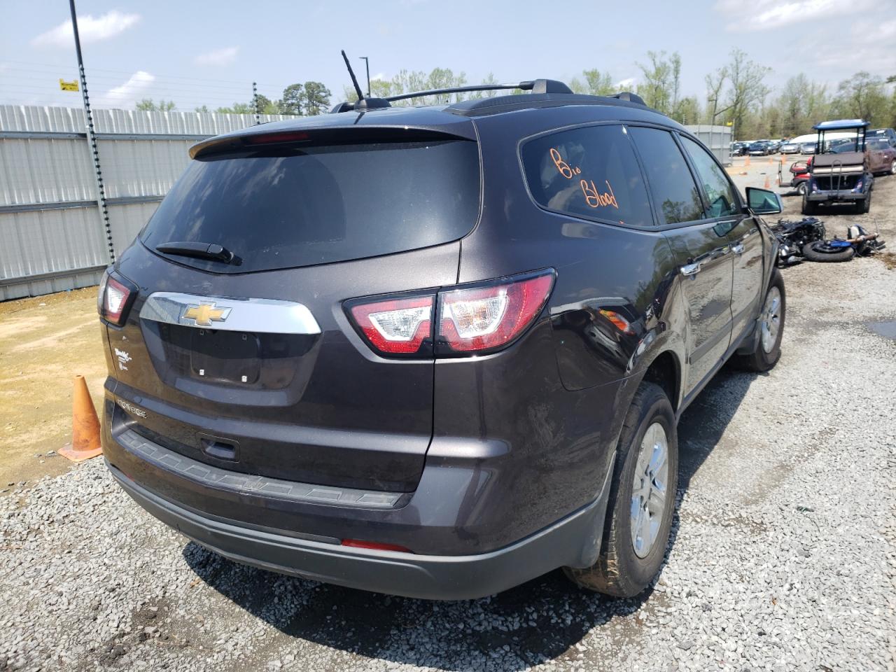 Photo 4 from auction – 2017 CHEVROLET TRAVERSE L with VIN 1GNKRFKD7HJ333438