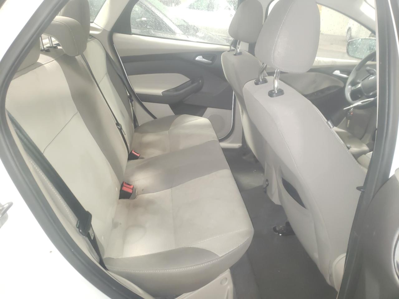 Photo 6 from auction – 2012 FORD FOCUS SE with VIN 1FAHP3F22CL353289