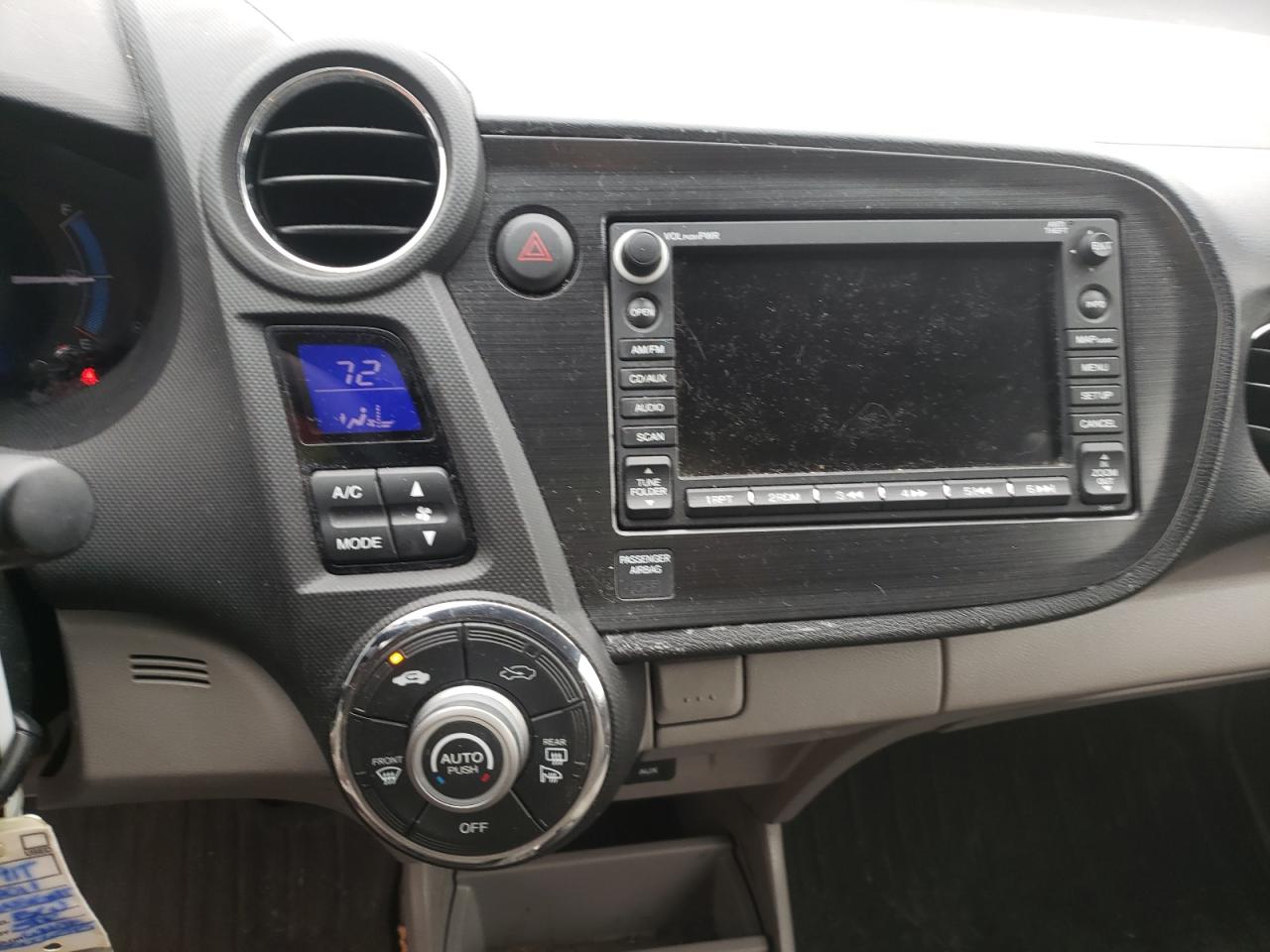Photo 9 from auction – 2011 HONDA INSIGHT EX with VIN JHMZE2H73BS006595
