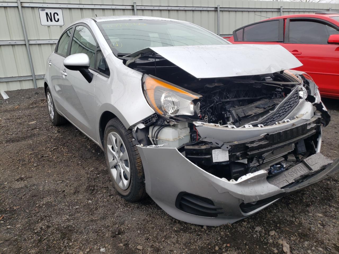 KIA RIO LX 2016 con VIN KNADM5A33G6647573 - Foto de la subasta
