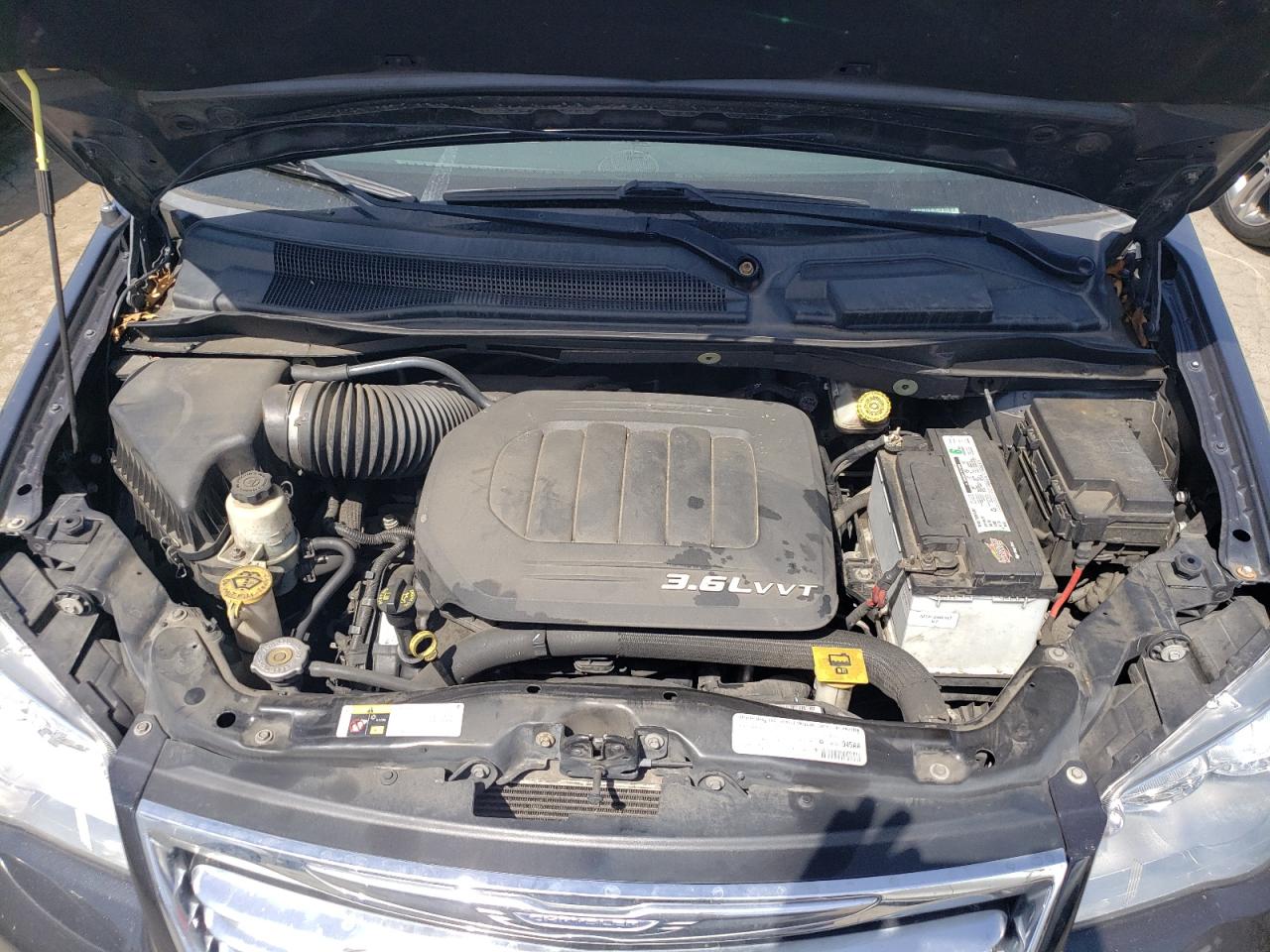 Photo 7 from auction – 2013 CHRYSLER TOWN AND C with VIN 2C4RC1BG3DR630203