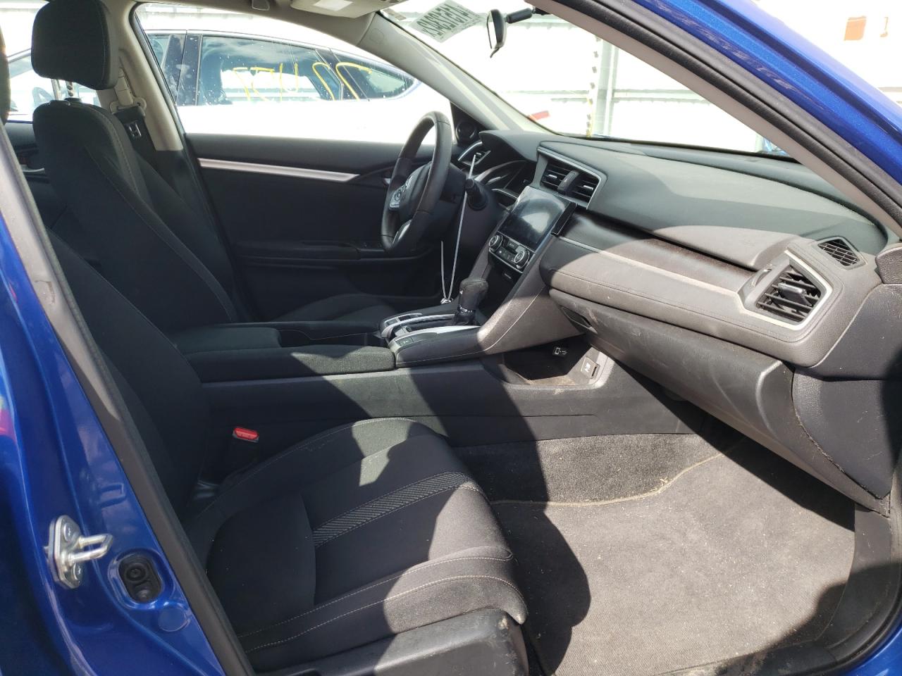 Photo 5 from auction – 2016 HONDA CIVIC EX with VIN 19XFC2F70GE077342