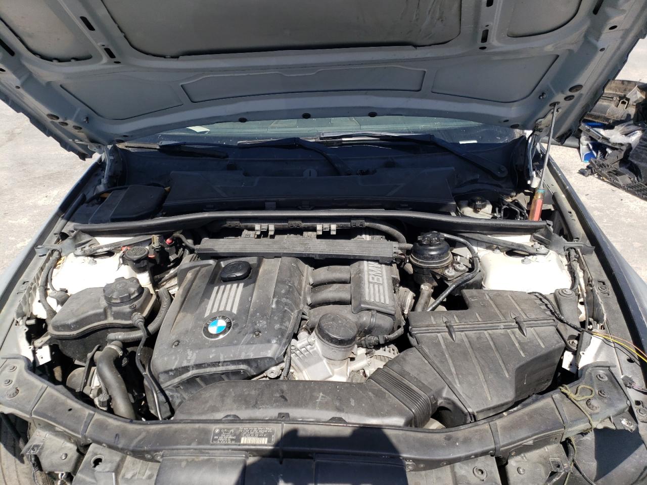 Photo 7 from auction – 2011 BMW 328 I SULE with VIN WBADW7C55BE727587