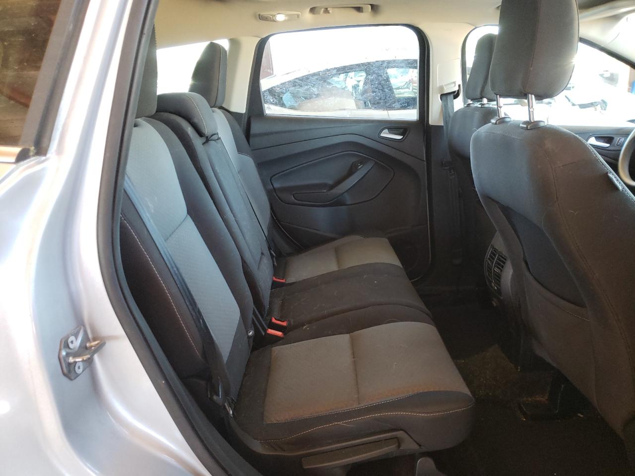Photo 6 from auction – 2018 FORD ESCAPE SE with VIN 1FMCU0GD0JUB76028