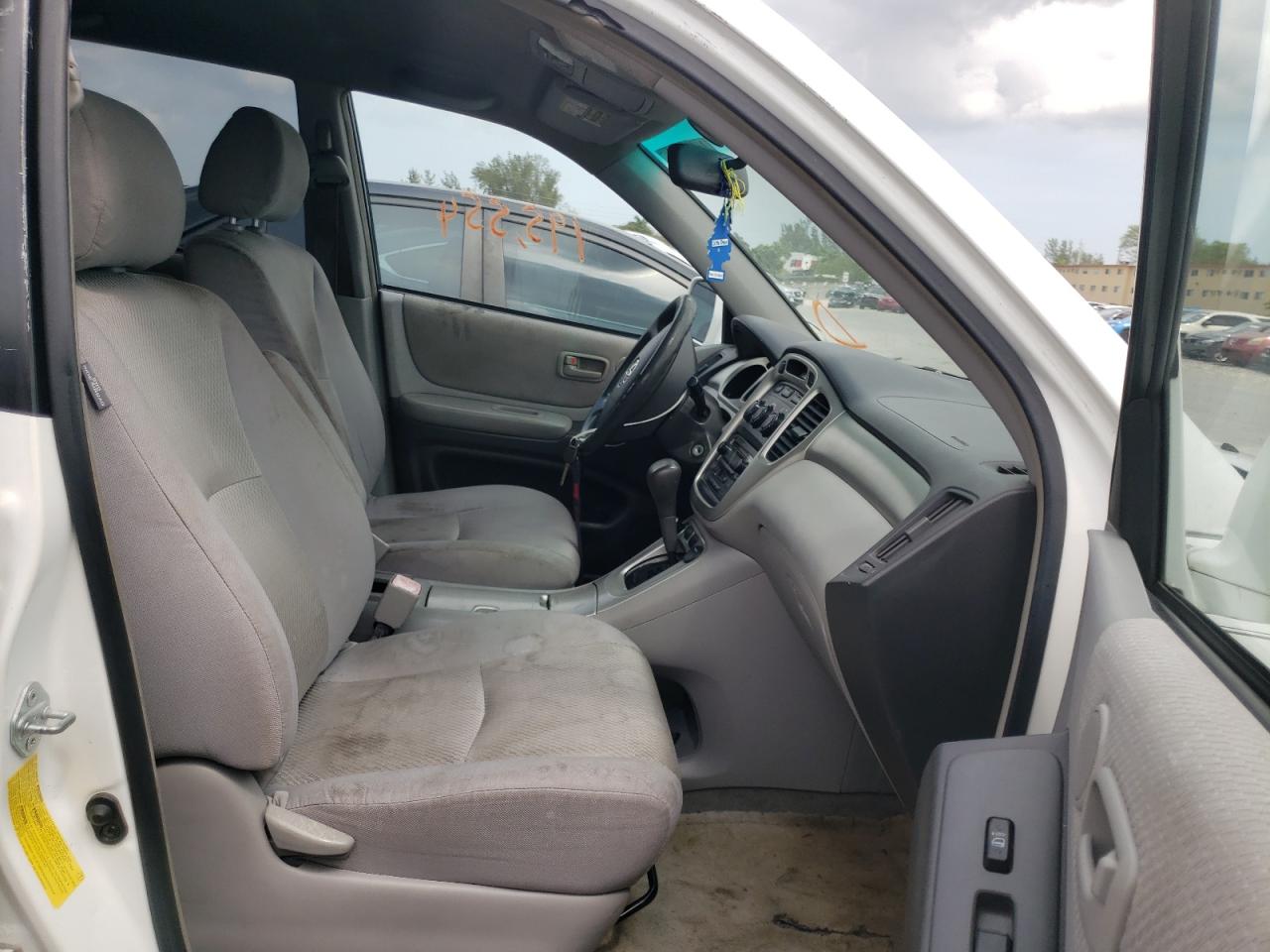 Photo 5 from auction – 2006 TOYOTA HIGHLANDER with VIN JTEDW21A660008885