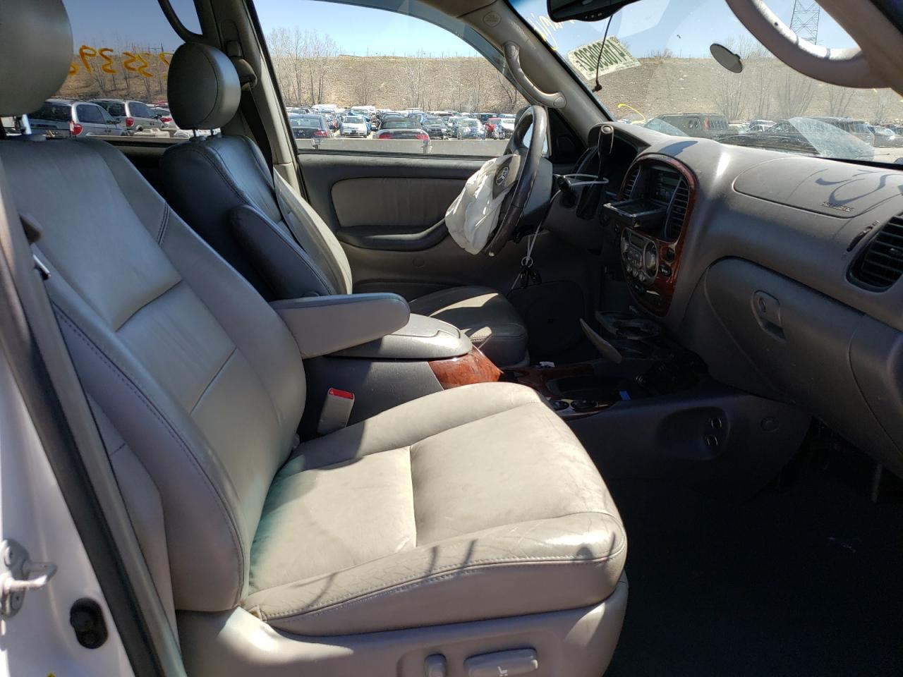 Photo 5 from auction – 2005 TOYOTA SEQUOIA LI with VIN 5TDBT48A65S250187