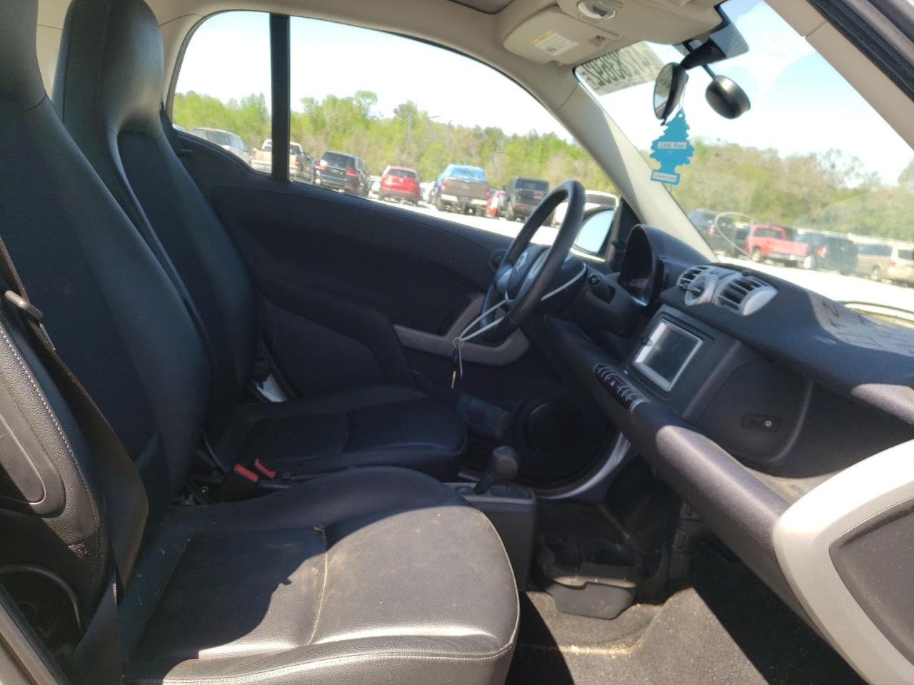 Photo 5 from auction – 2015 SMART FORTWO PUR with VIN WMEEJ3BA4FK807145