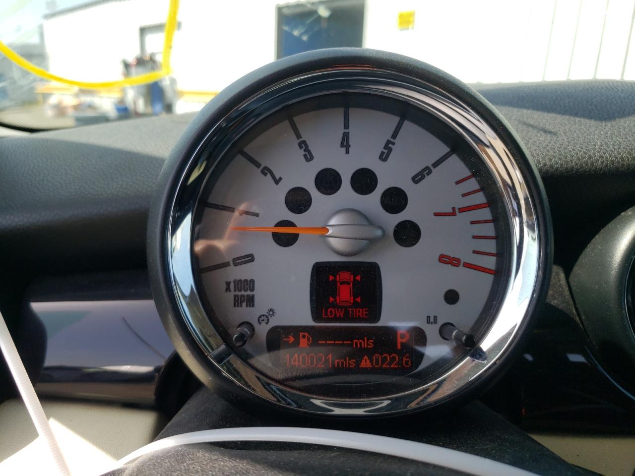Photo 8 from auction – 2010 MINI COOPER S with VIN WMWMF3C53ATZ22641