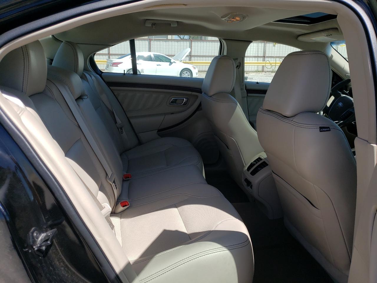 Photo 6 from auction – 2012 FORD TAURUS LIM with VIN 1FAHP2FW8CG122984