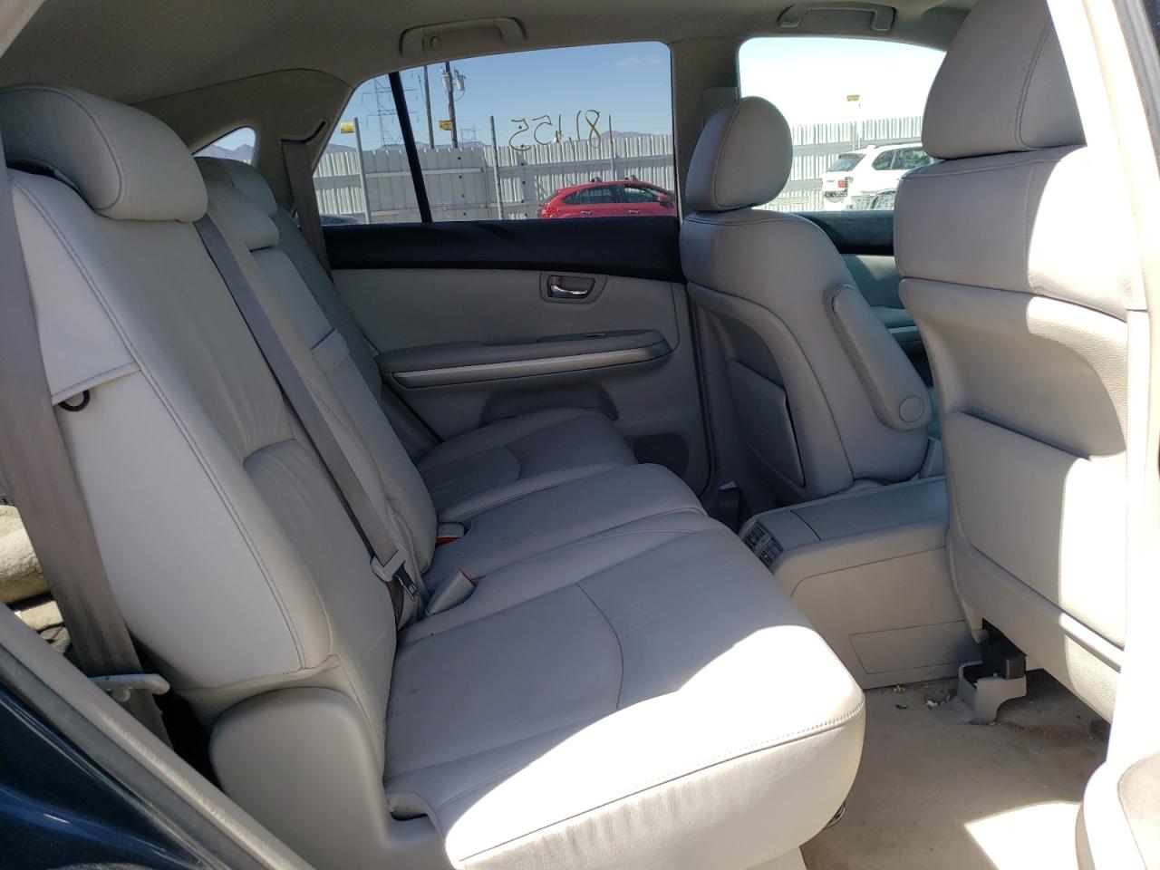 Photo 6 from auction – 2006 LEXUS RX 400 with VIN JTJHW31U060041755