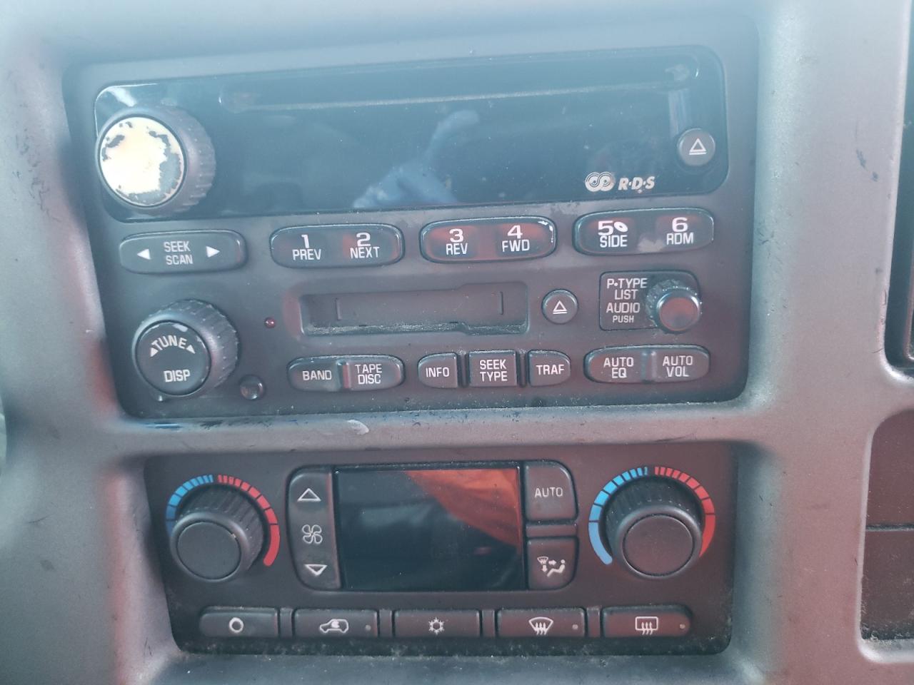 Photo 9 from auction – 2003 GMC YUKON DENA with VIN 1GKEK63U83J225738