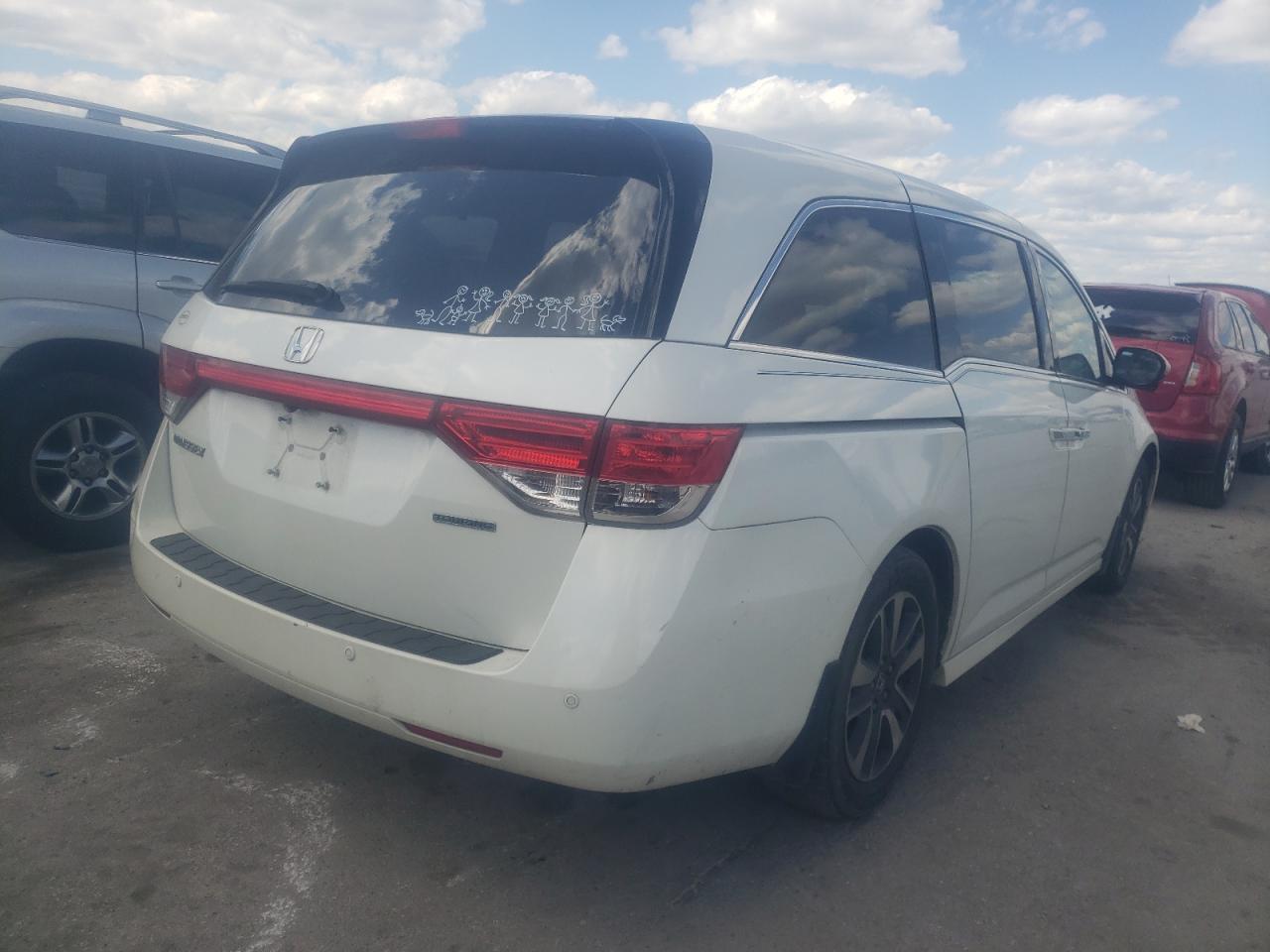 Photo 17 from auction – 2014 HONDA ODYSSEY TO with VIN 5FNRL5H90EB044717
