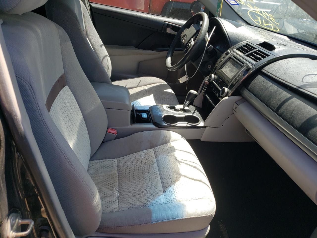 Photo 5 from auction – 2014 TOYOTA CAMRY L with VIN 4T4BF1FK9ER343610
