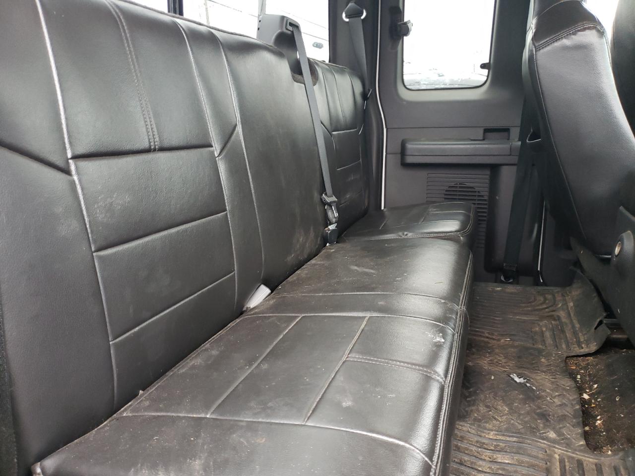 Photo 6 from auction – 2010 FORD F350 SUPER with VIN 1FTWX3BR1AEB27945