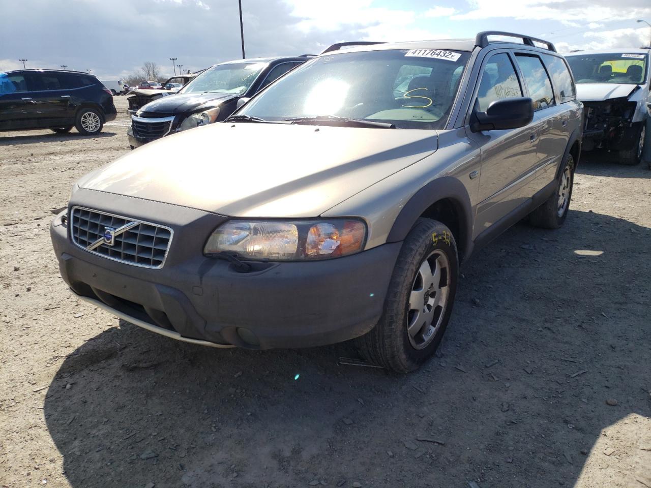 Photo 2 from auction – 2001 VOLVO V70 XC with VIN YV1SZ58D611003641