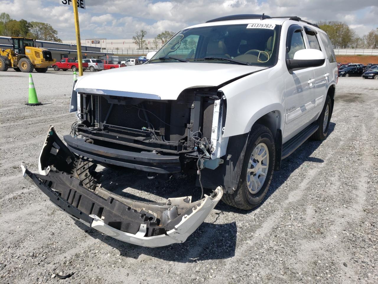 Photo 2 from auction – 2007 GMC YUKON with VIN 1GKFC13J27R240740