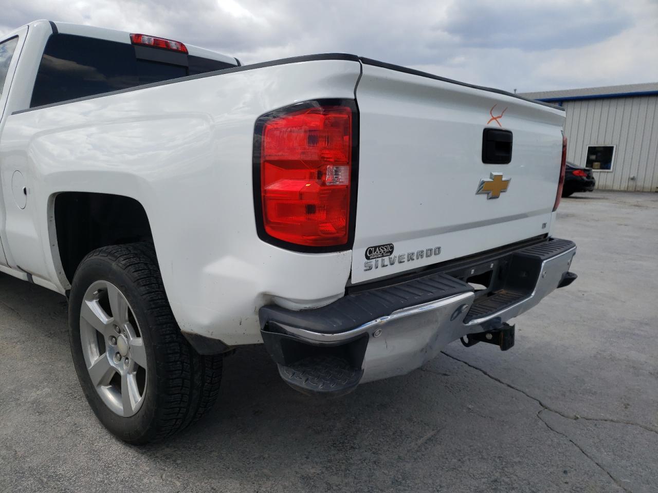 Photo 9 from auction – 2018 CHEVROLET SILVERADO with VIN 1GCRCREC8JZ112581