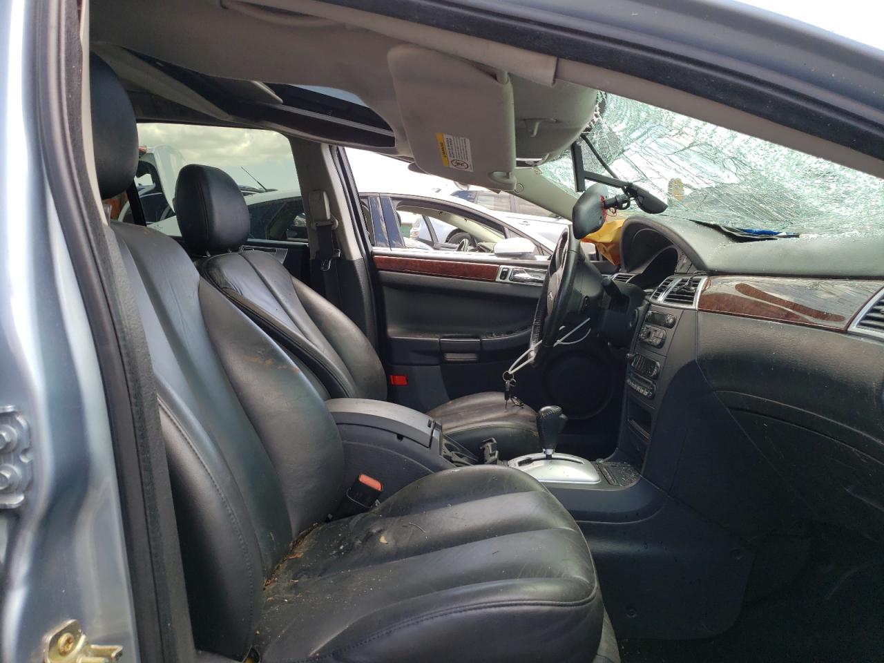Photo 5 from auction – 2004 CHRYSLER PACIFICA with VIN 2C8GM68454R624707