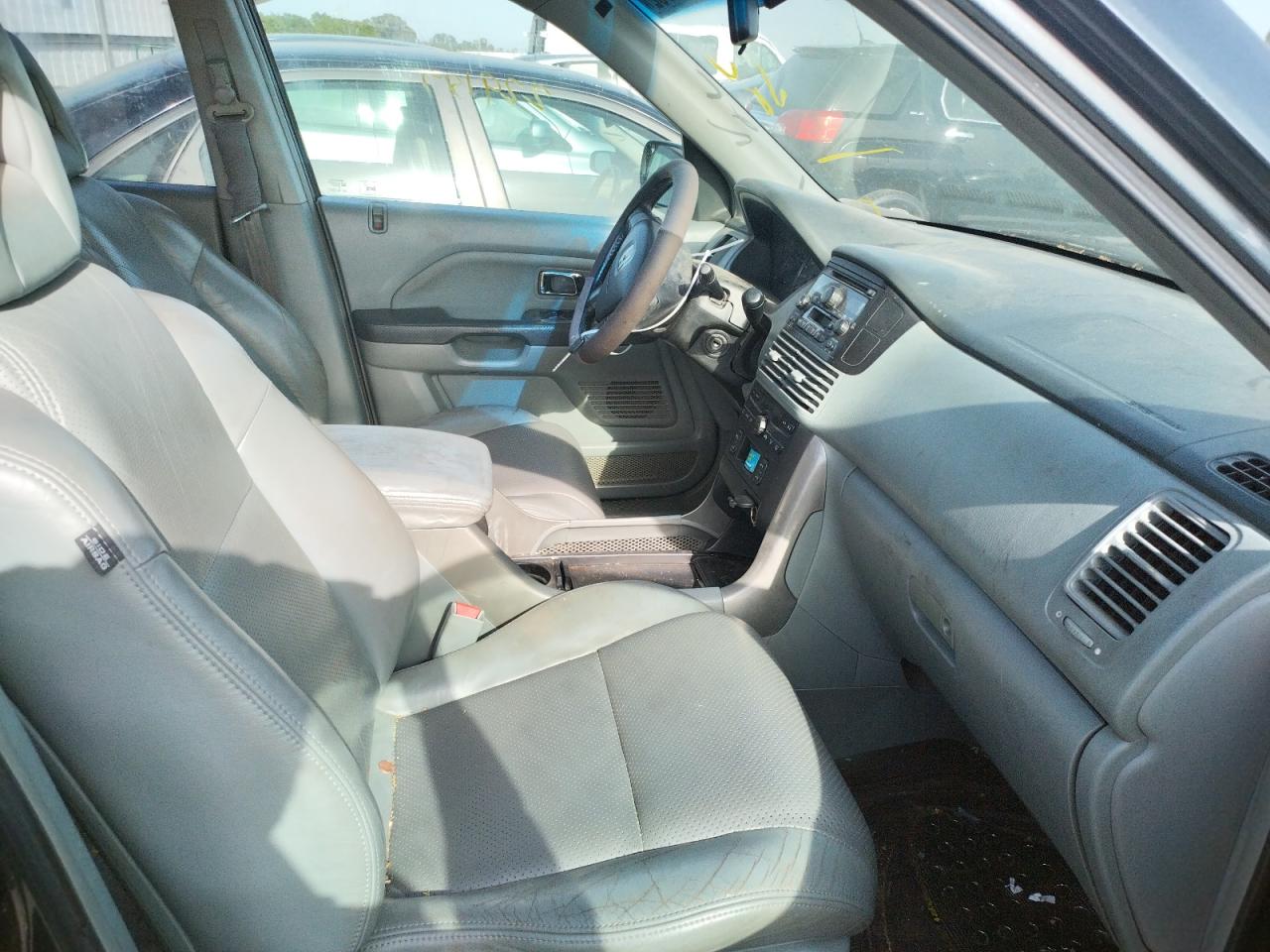 Zdjęcie 5 z aukcji – 2004 HONDA PILOT EXL z VIN 5FNYF18594B006460