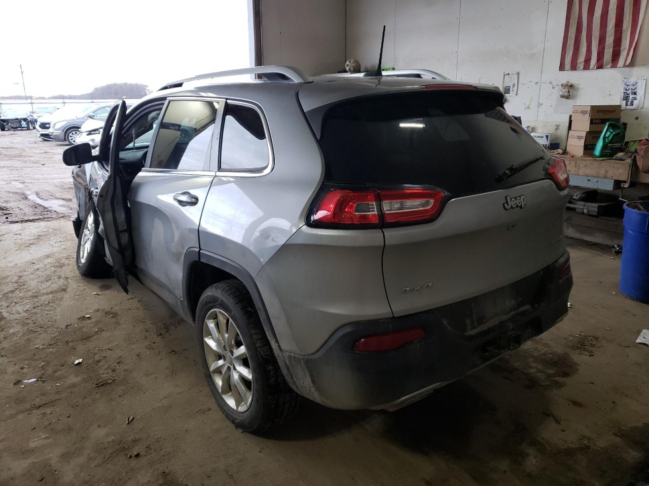 Photo 3 from auction – 2016 JEEP CHEROKEE L with VIN 1C4PJMDSXGW218971