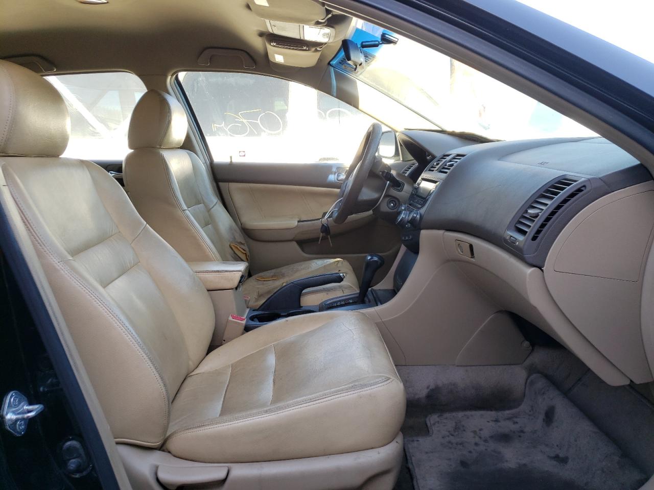 Photo 5 from auction – 2003 HONDA ACCORD LX with VIN JHMCM56343C013237